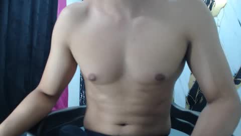 Snapshot of thomas_neuman chatting on 11/08/25, 08:51 Thomas online show from 11/08/25, 08:51