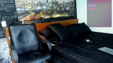 Snapshot of thomas_santtos01 chatting on 01/17/25, 01:13 thomas Santtos online show from 01/17/25, 01:13