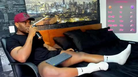 Snapshot of thomas_santtos01 chatting on 01/20/25, 01:21 thomas Santtos online show from 01/20/25, 01:21