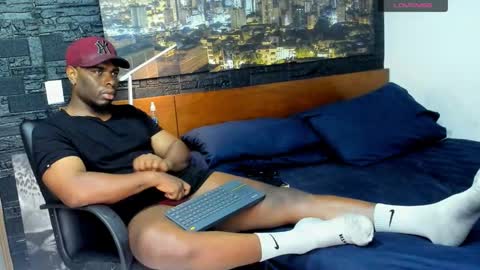 Snapshot of thomas_santtos01 chatting on 02/11/25, 01:51 thomas Santtos online show from 02/11/25, 01:51