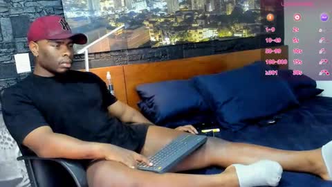 Snapshot of thomas_santtos01 chatting on 02/12/25, 08:29 thomas Santtos online show from 02/12/25, 08:29