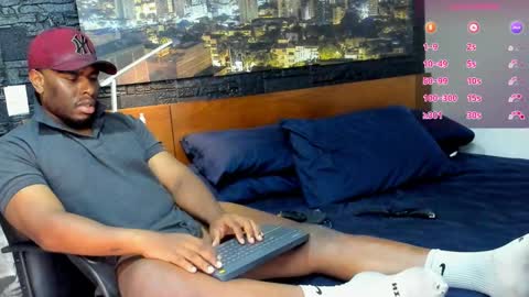 Snapshot of thomas_santtos01 chatting on 02/16/25, 08:55 thomas Santtos online show from 02/16/25, 08:55