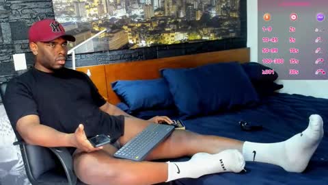 Snapshot of thomas_santtos01 chatting on 02/24/25, 12:48 thomas Santtos online show from 02/24/25, 12:48