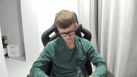 Tomas online show from 01/13/25, 04:19