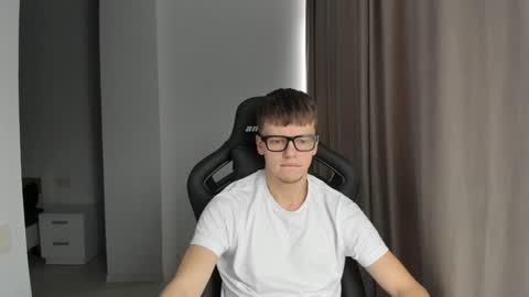 Tomas online show from 01/28/25, 11:17