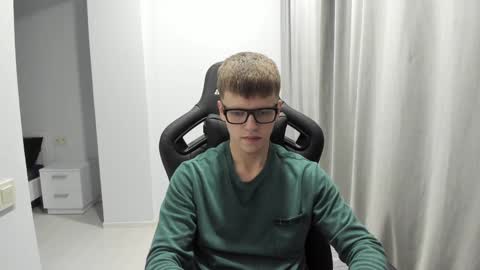 Tomas online show from 02/01/25, 05:05