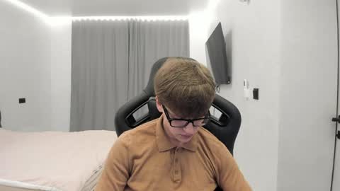 Tomas online show from 04/30/26, 08:57