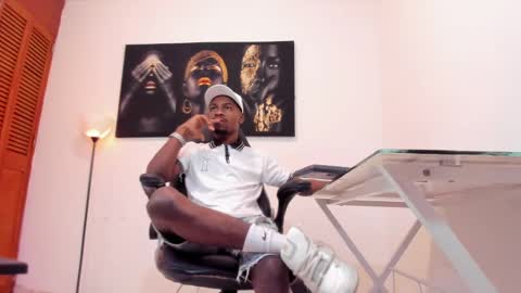 Thomas online show from 01/12/25, 03:39