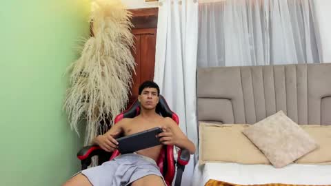 Thomas Valkov online show from 04/21/26, 11:27