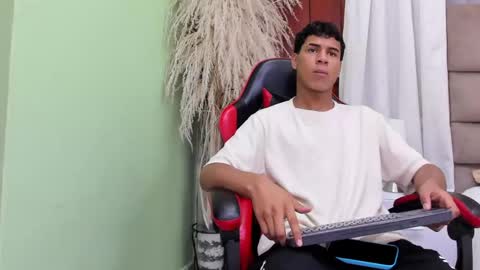 Thomas Valkov online show from 04/23/26, 11:09