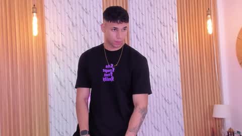 Thomas online show from 10/21/25, 12:28