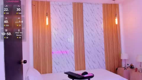 Thomas online show from 10/27/25, 12:20