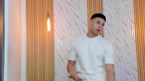 Thomas online show from 11/25/25, 11:32