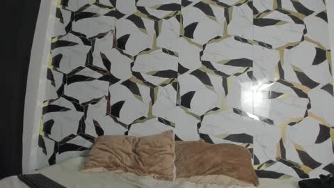 Snapshot of thomasblaze chatting on 09/22/25, 12:40 thomas online show from 09/22/25, 12:40