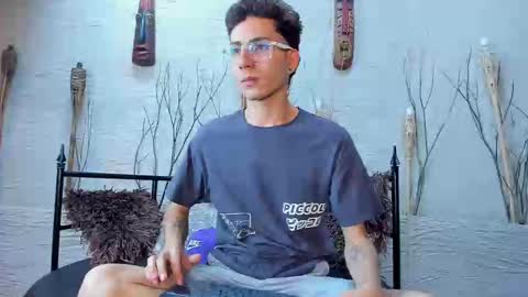 ThomasJones   online show from 02/20/25, 02:35