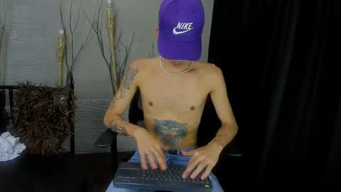 ThomasJones   online show from 02/21/25, 02:48