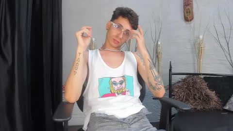 ThomasJones   online show from 02/22/25, 02:41