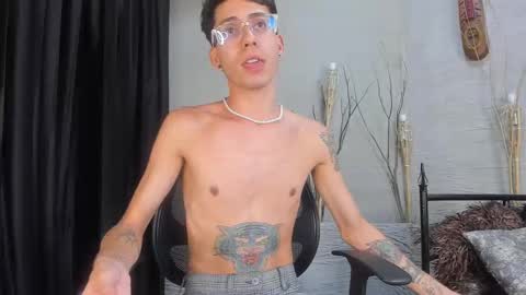 ThomasJones   online show from 02/22/25, 05:46