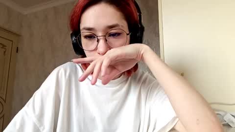 Snapshot of thomasvicknair chatting on 11/28/25, 11:13 Lina online show from 11/28/25, 11:13