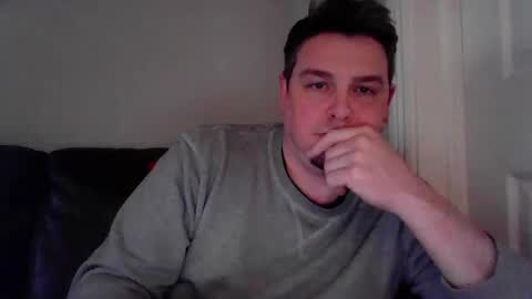 thomisfra online show from 02/09/25, 02:18