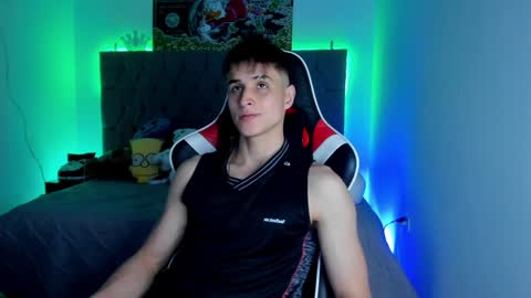 Snapshot of thomklein chatting on 01/09/25, 07:18 Thom Klein online show from 01/09/25, 07:18