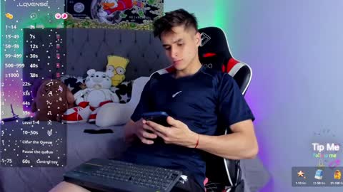 Snapshot of thomklein chatting on 01/23/25, 07:18 Thom Klein online show from 01/23/25, 07:18