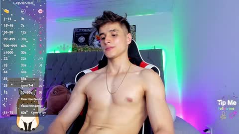 Snapshot of thomklein chatting on 01/23/25, 10:22 Thom Klein online show from 01/23/25, 10:22