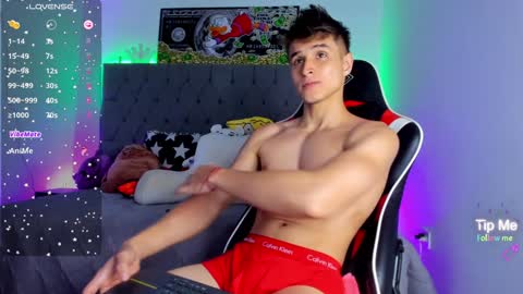 Snapshot of thomklein chatting on 02/05/25, 06:48 Thom Klein online show from 02/05/25, 06:48