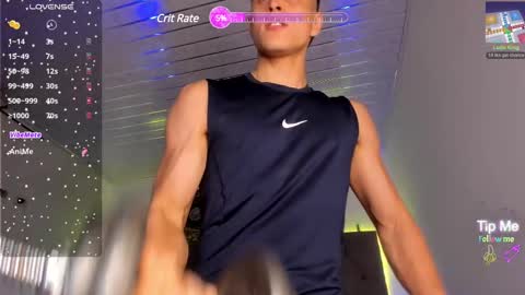 Snapshot of thomklein chatting on 02/21/25, 06:15 Thom Klein online show from 02/21/25, 06:15