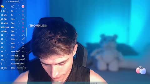 Snapshot of thomklein chatting on 09/25/25, 07:28 Thom Klein online show from 09/25/25, 07:28