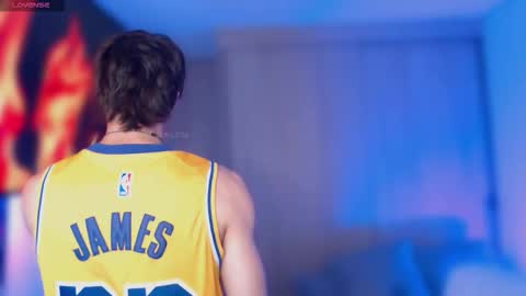 Snapshot of thomklein chatting on 10/09/25, 07:12 Thom Klein online show from 10/09/25, 07:12