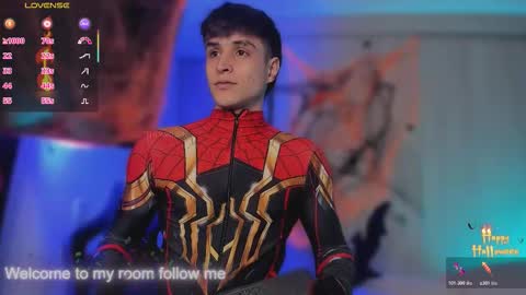 Snapshot of thomklein chatting on 11/01/25, 07:38 Thom Klein online show from 11/01/25, 07:38