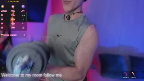 Snapshot of thomklein chatting on 11/10/25, 06:51 Thom Klein online show from 11/10/25, 06:51