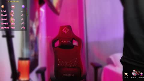 Snapshot of thomklein chatting on 11/19/25, 09:09 Thom Klein online show from 11/19/25, 09:09