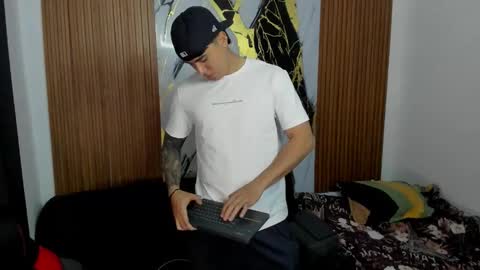 thomson_hot01 online show from 01/09/26, 05:32