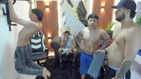 thomson_hot01 online show from 04/23/26, 05:41