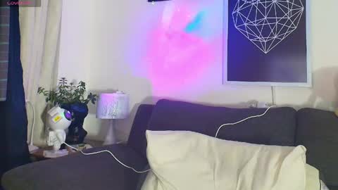 thomylov online show from 04/11/26, 01:54