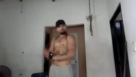 Snapshot of thonybeiio chatting on 10/10/25, 03:33 thonybeiio online show from 10/10/25, 03:33