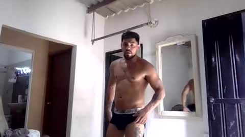 Snapshot of thonybeiio chatting on 11/10/25, 07:02 thonybeiio online show from 11/10/25, 07:02