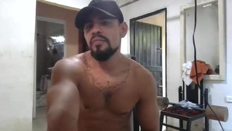 Snapshot of thonybeiio chatting on 11/19/25, 07:47 thonybeiio online show from 11/19/25, 07:47