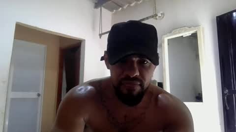 Snapshot of thonybeiio chatting on 11/21/25, 06:28 thonybeiio online show from 11/21/25, 06:28