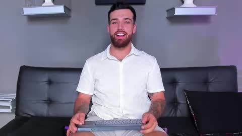 thor_evans online show from 10/15/25, 07:14