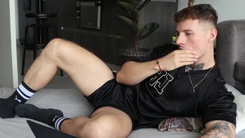 Sebastian online show from 01/20/25, 04:23