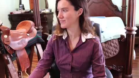 Snapshot of thornbury_rose chatting on 02/19/25, 10:20 ThornburyRose online show from 02/19/25, 10:20