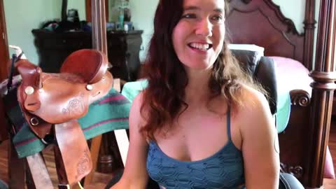 ThornburyRose online show from 04/19/26, 07:16