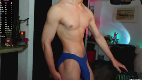   L e a n d e r   25OFF ON MY OF online show from 05/28/26, 03:20