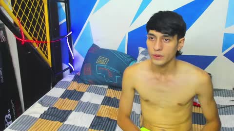 Snapshot of thr33sbroth3rs chatting on 04/04/26, 11:13 thr33sbroth3rs online show from 04/04/26, 11:13