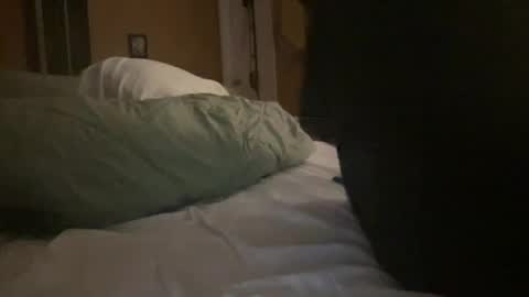 Snapshot of throatygoat chatting on 12/04/24, 07:17 throat goat online show from 12/04/24, 07:17