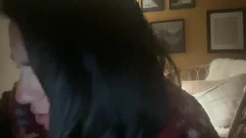 Snapshot of throatygoat chatting on 12/10/24, 04:02 throat goat online show from 12/10/24, 04:02