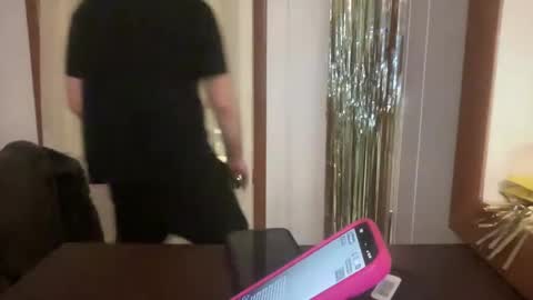 Snapshot of throatygoat chatting on 01/01/25, 09:52 throat goat online show from 01/01/25, 09:52